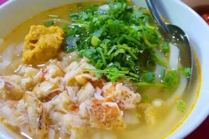 Bánh Canh Cua nổi tiếng xứ Huế