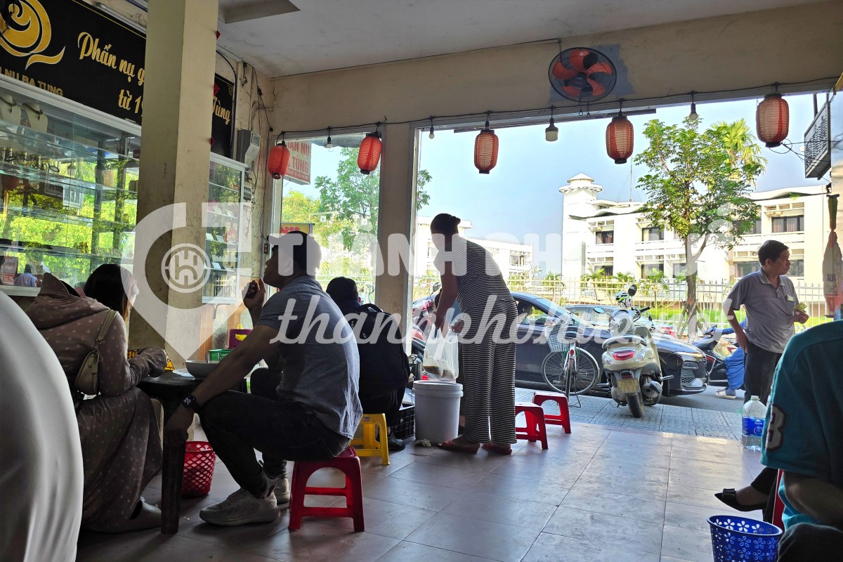 Bánh Canh Cua Mệ Anh