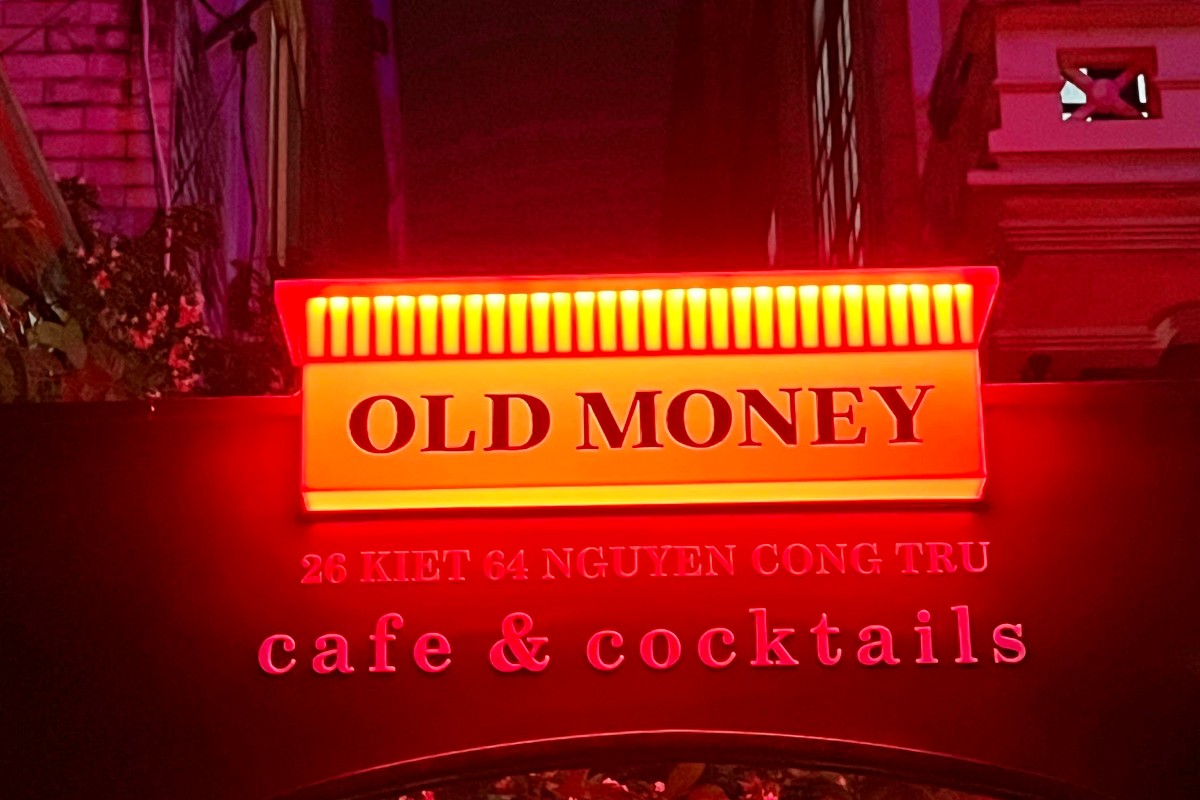 Old Money Cafe & Cocktails