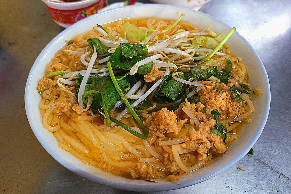 Bún Riêu Cua Thúy