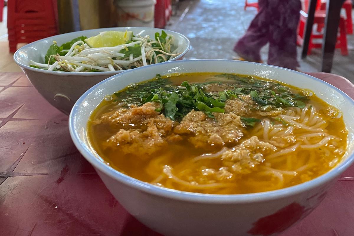 Bún Riêu Cua Thúy