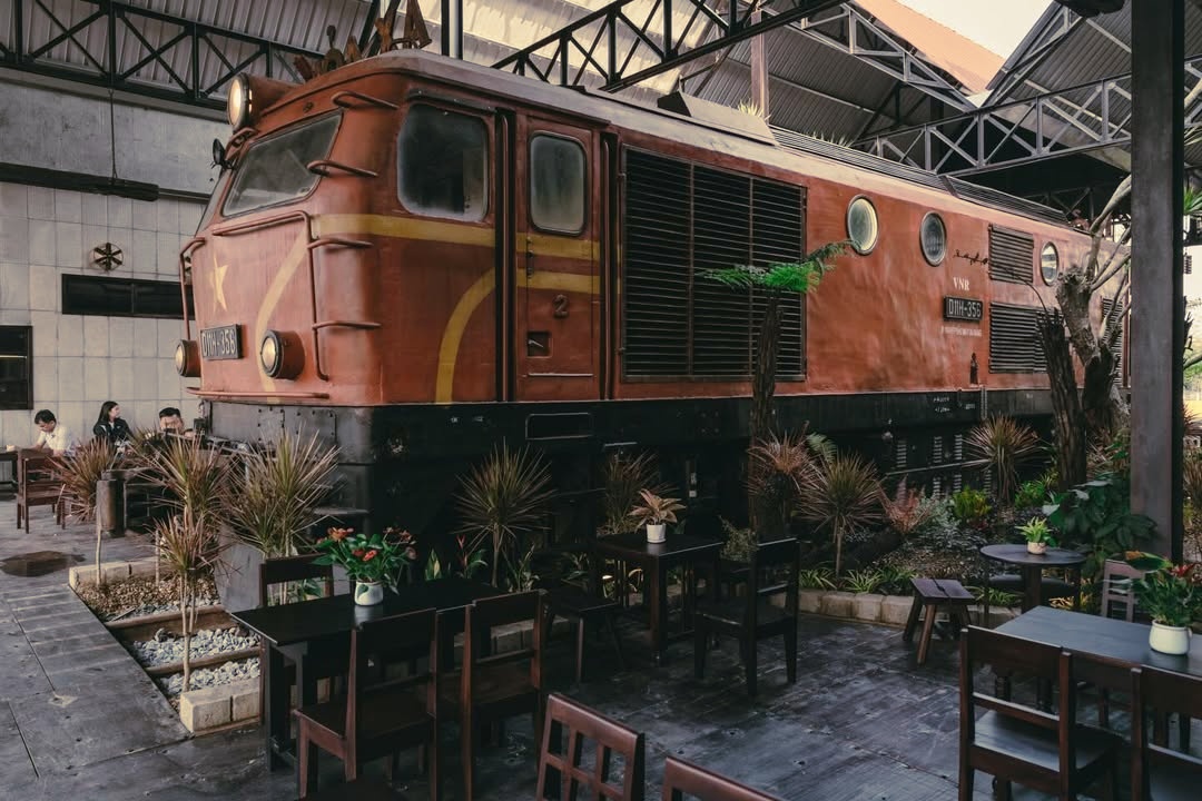 Hoả Xa – Cà phê & Cơm niêu Ga Huế